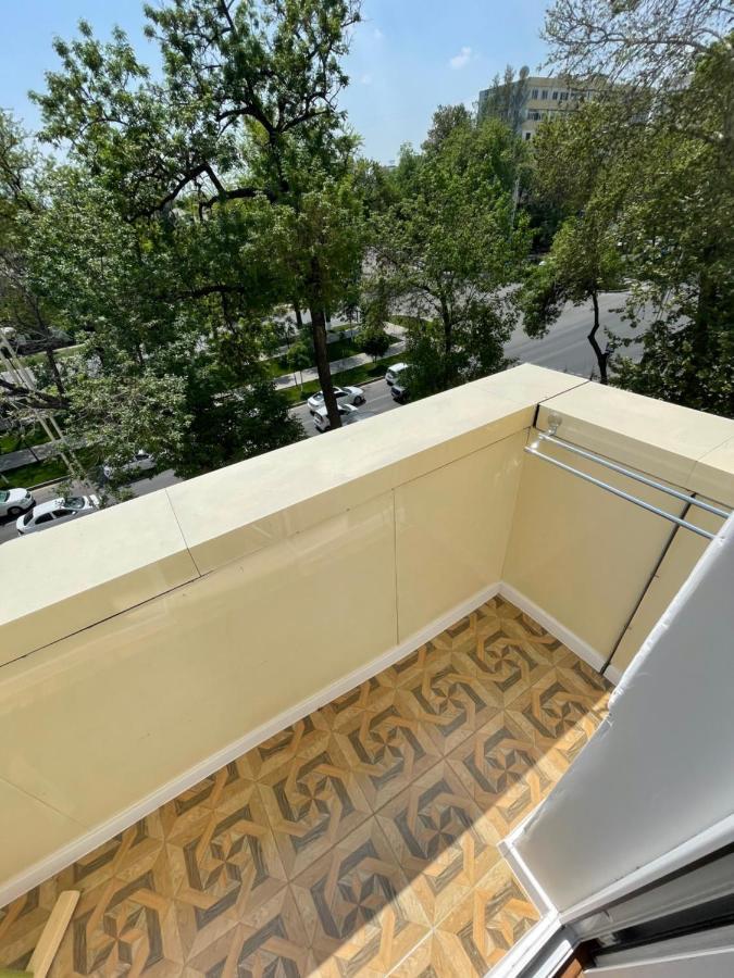 Amir Temur Apartment In Center After Renovation Tashkent Exterior photo