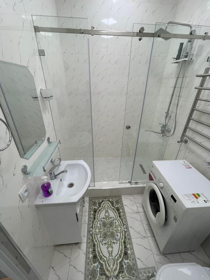 Amir Temur Apartment In Center After Renovation Tashkent Exterior photo